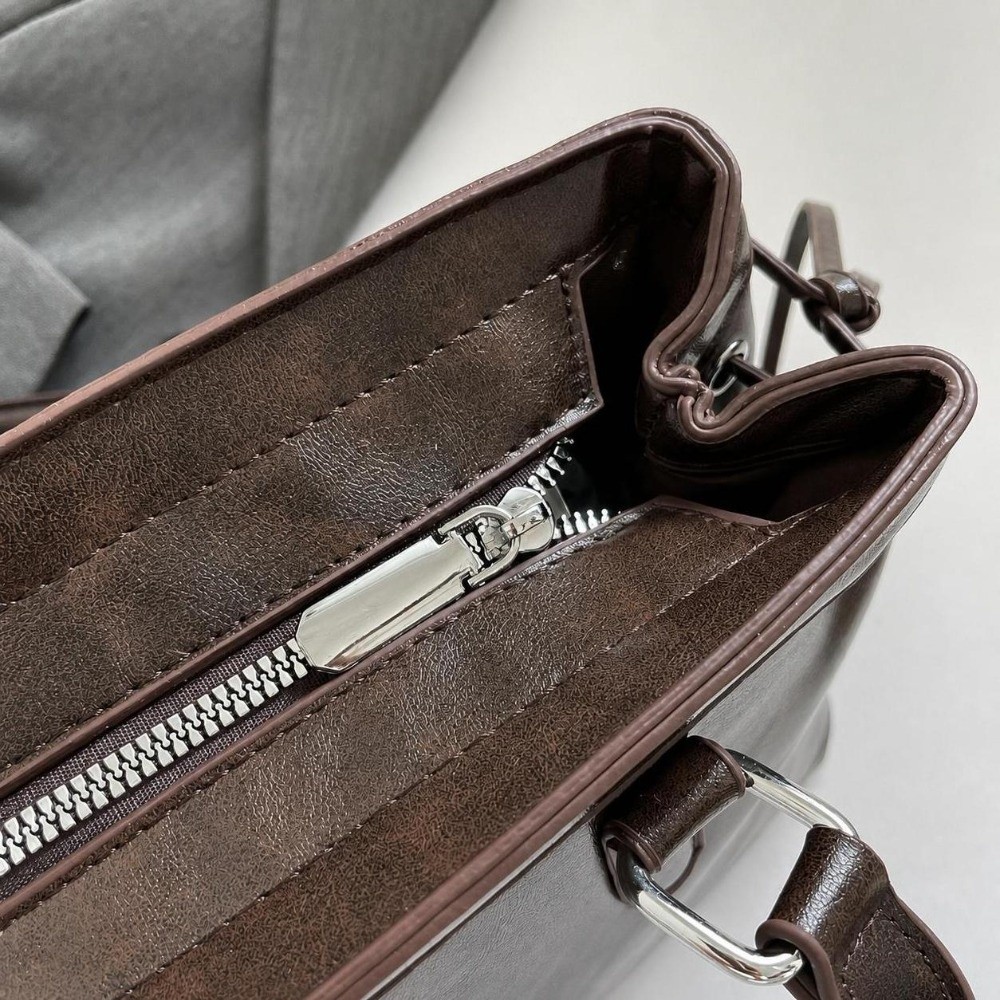 Yeni Yapılandırılmış Şekilli K - Structured Handbag Top Handle incelemesi ve fiyatı