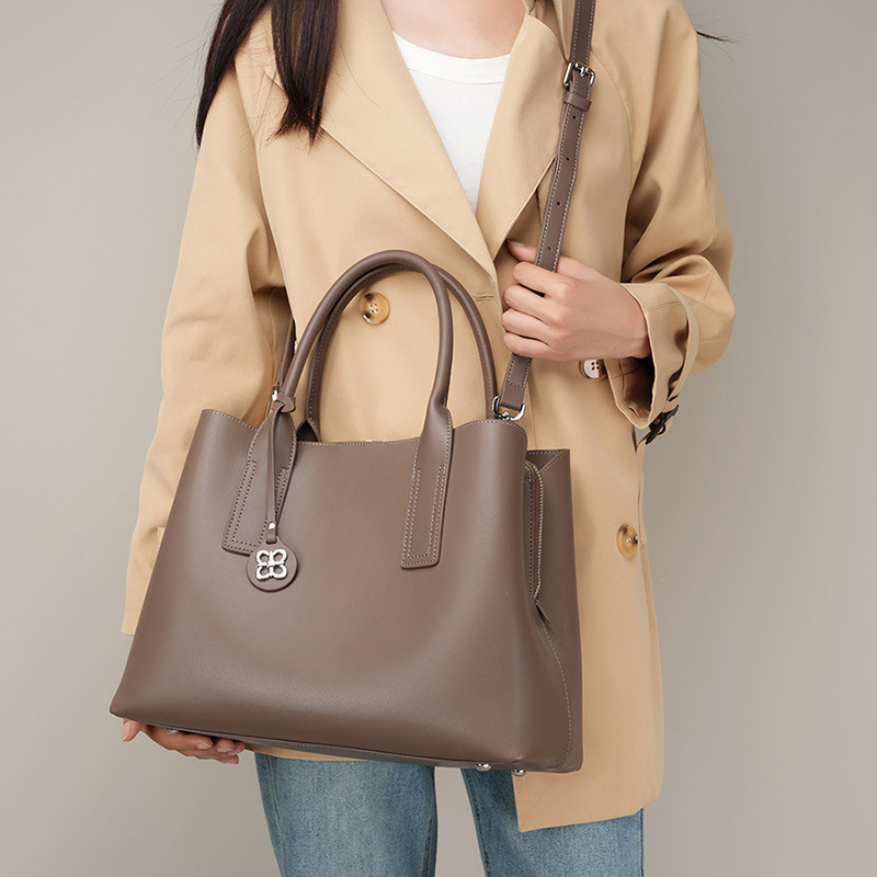 Kadınlar İçin Siyah Hakiki Der - Structured Handbag Top Handle incelemesi ve fiyatı